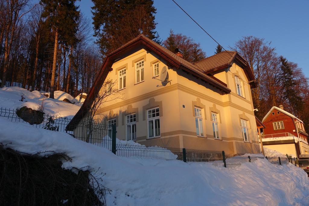 Вилла Asika Йозефув-Дул Экстерьер фото